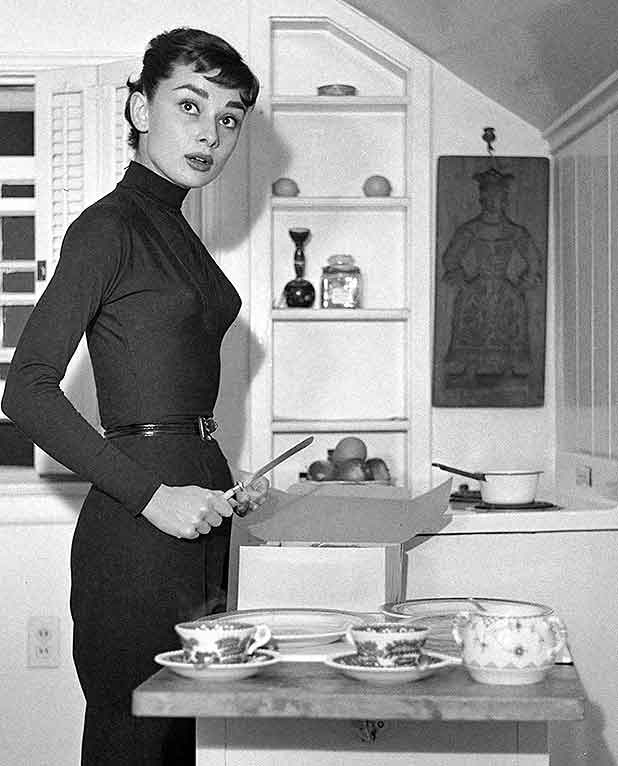 audrey-in-the-kitchen